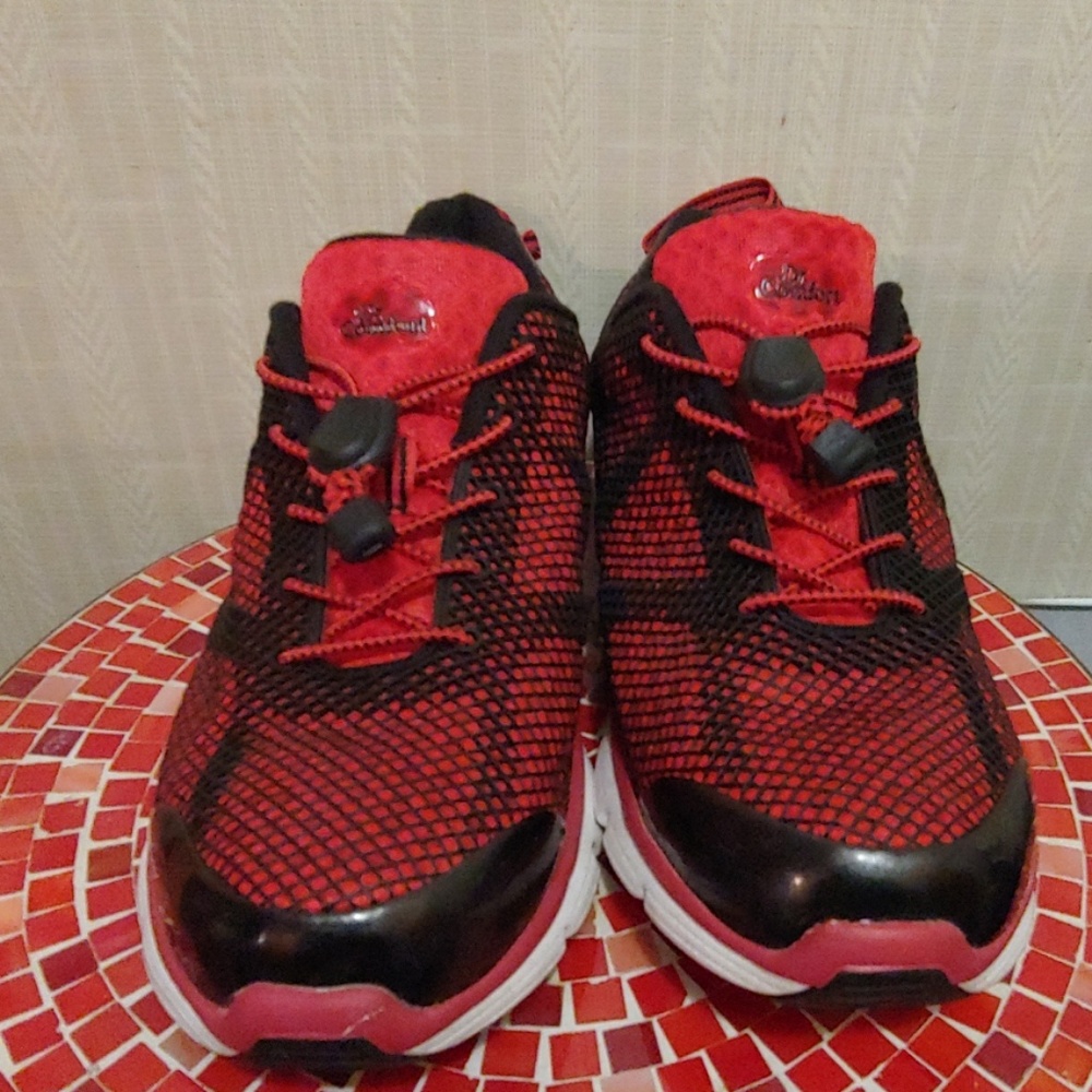 #003- Dr. Comfort sneakers. Size 9.5 w